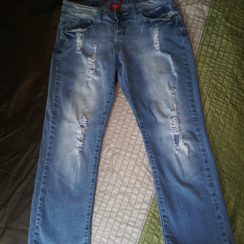 Destructed. Ripped Jean Capris